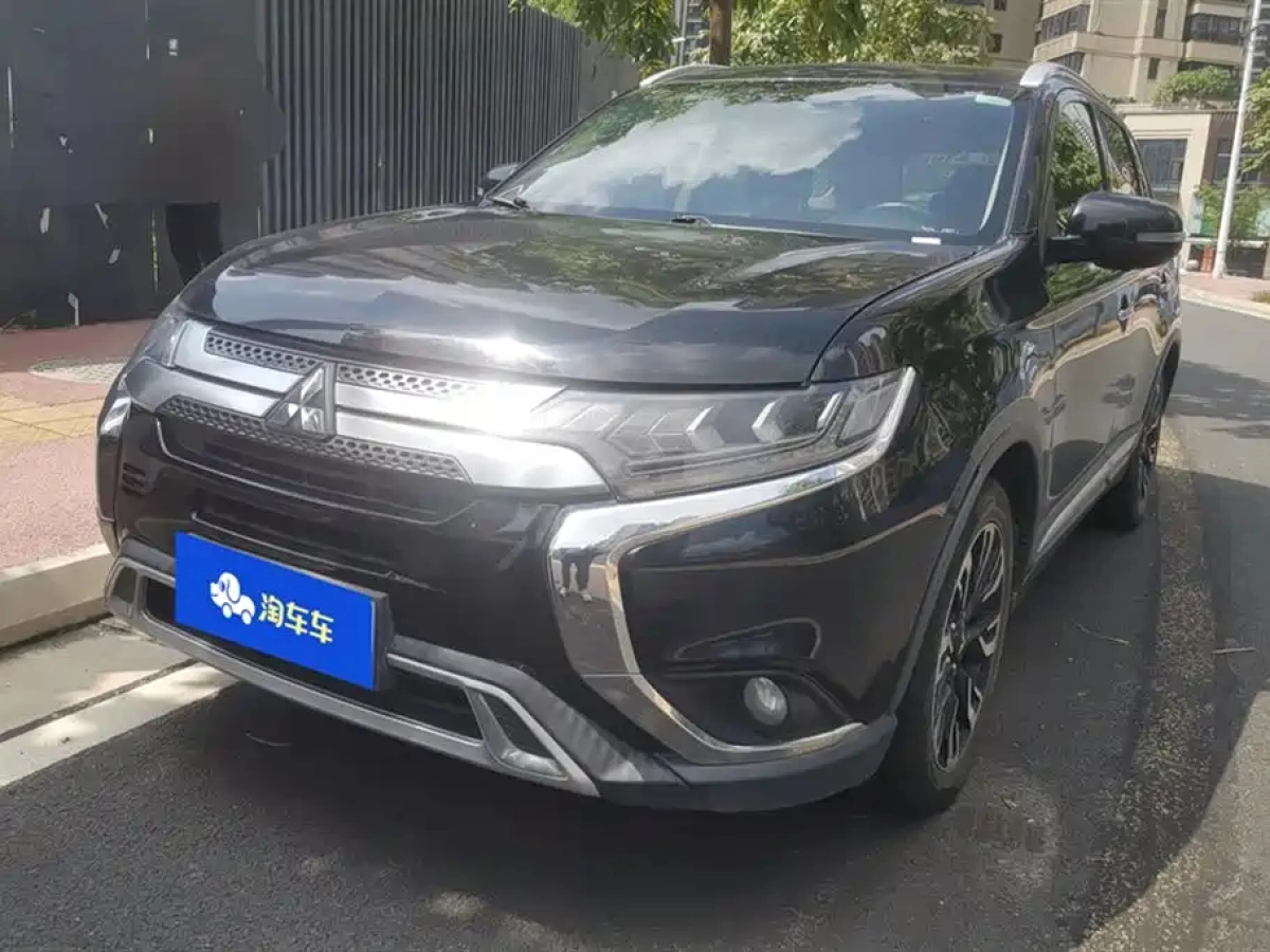 MITSUBISHI OUTLANDER  2020