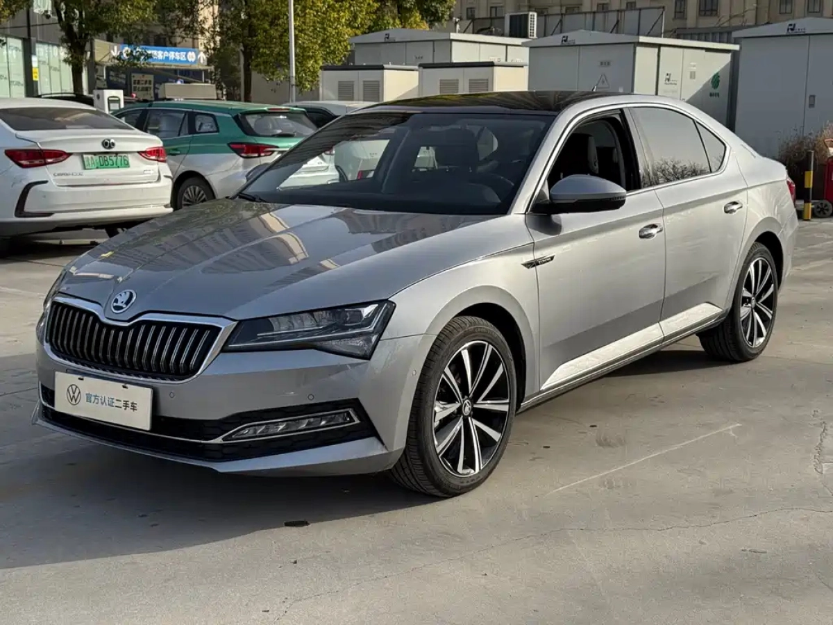 SKODA SUPERB