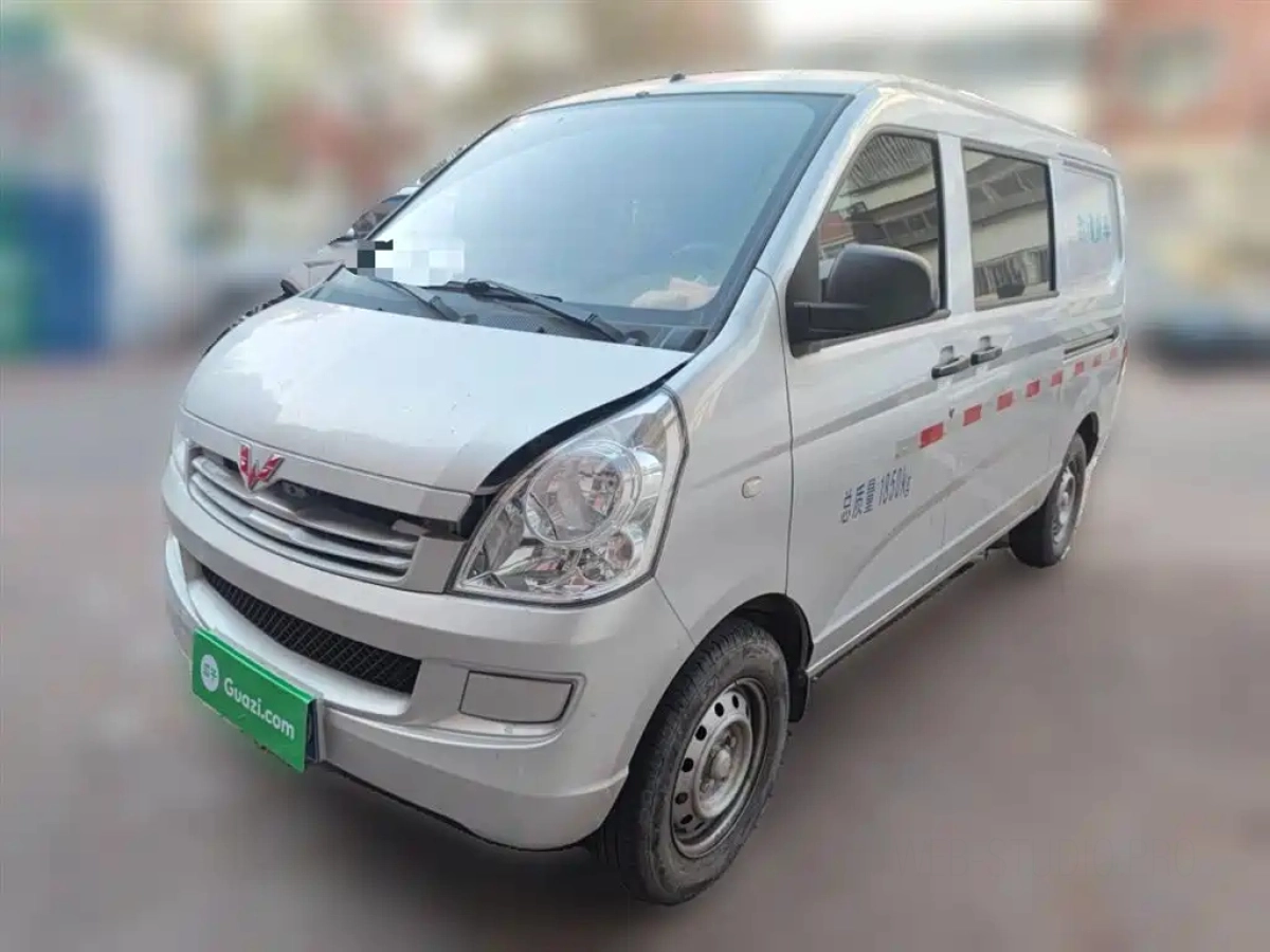 SGMW WULING RONGGUANG S  2023