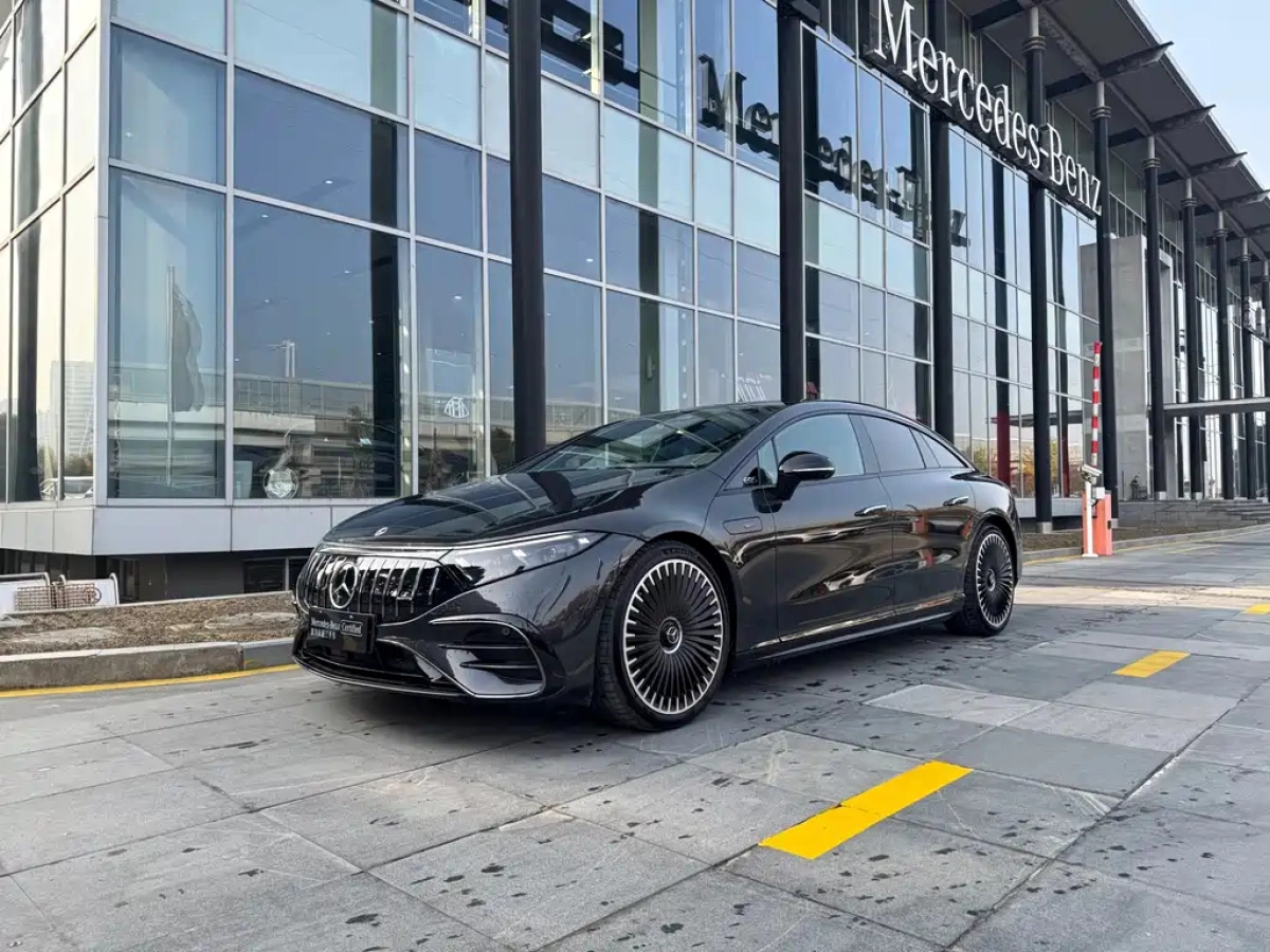 MERCEDES BENZ EQS AMG