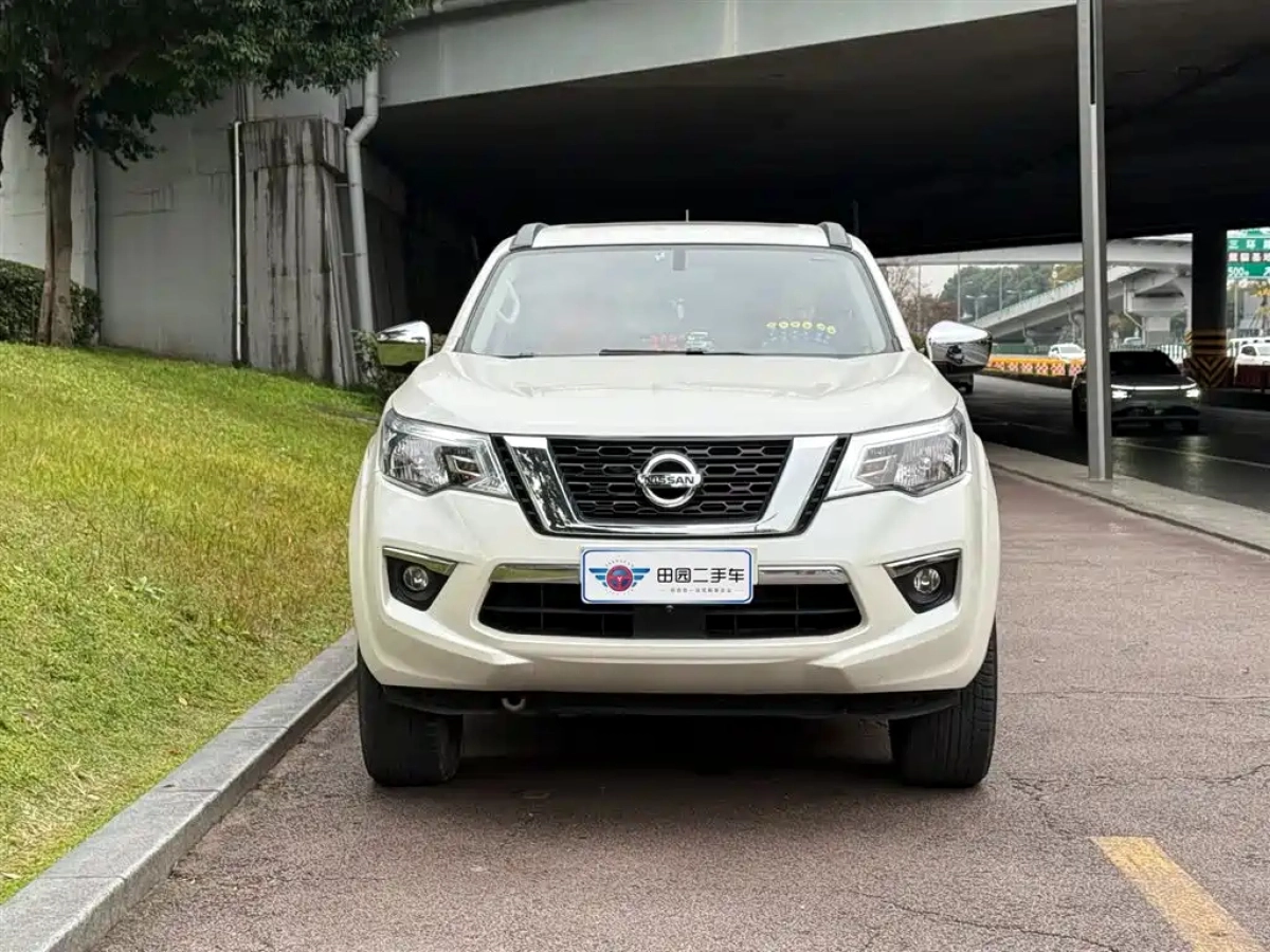 NISSAN TERRA