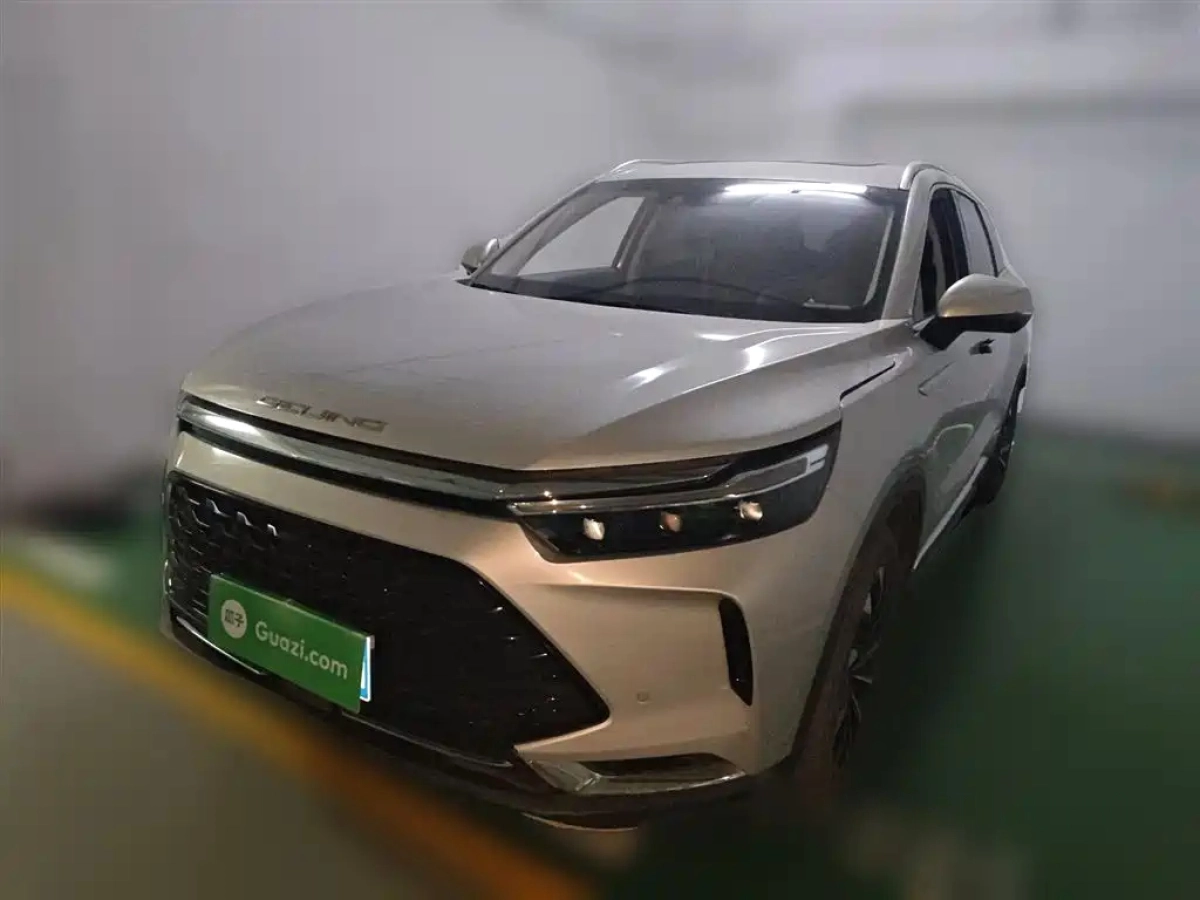 BAIC X7  2022