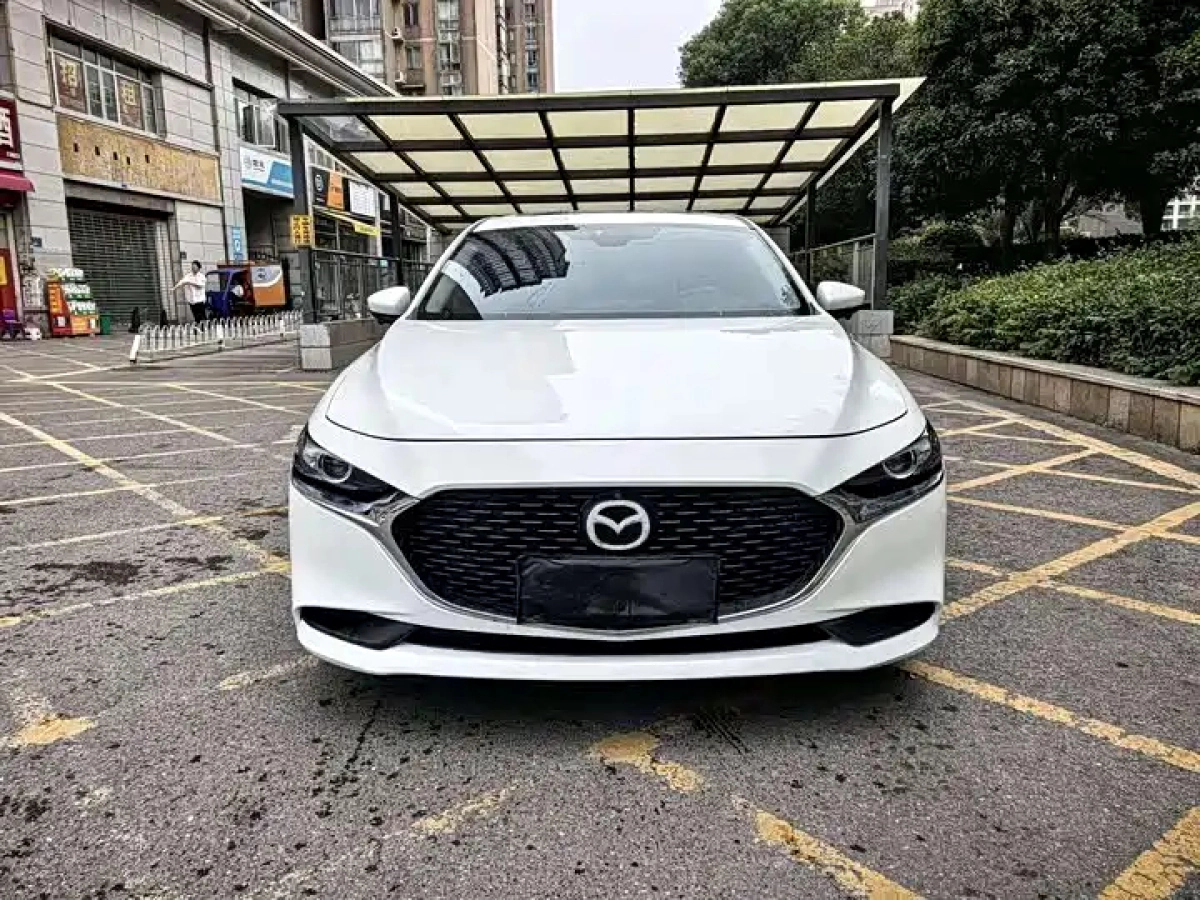 MAZDA 3 AXELA
