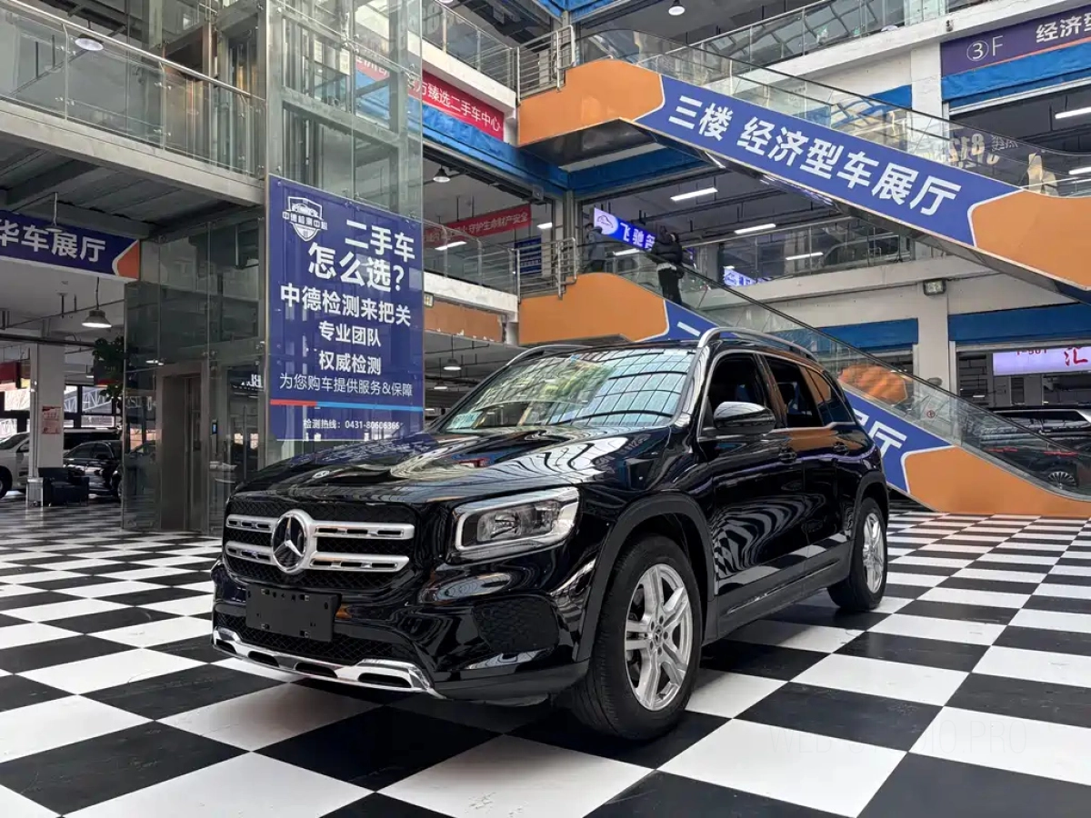 MERCEDES BENZ GLB
