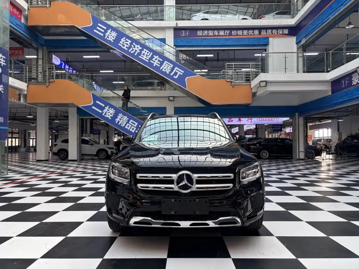 MERCEDES BENZ GLB