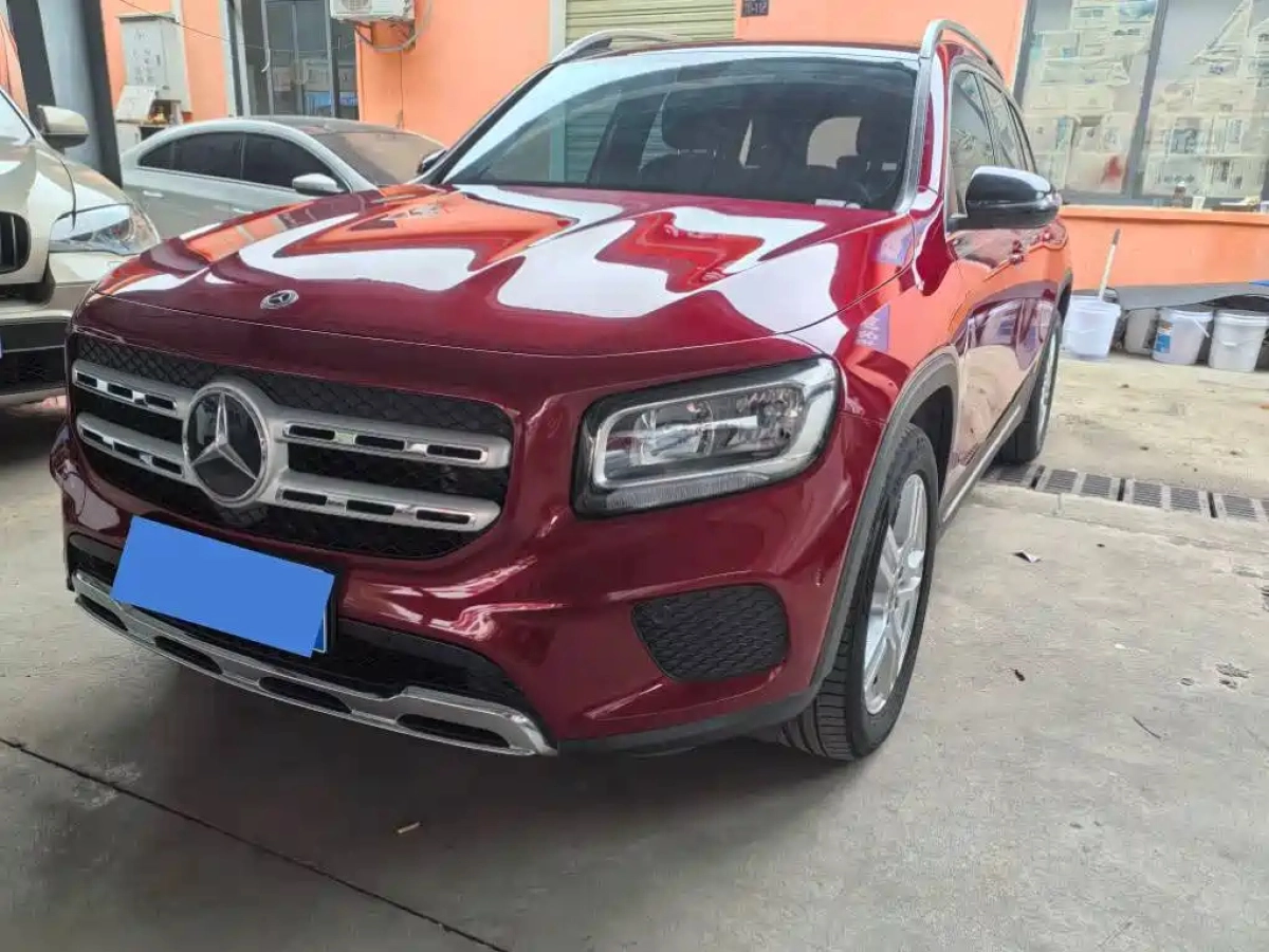 MERCEDES BENZ GLB