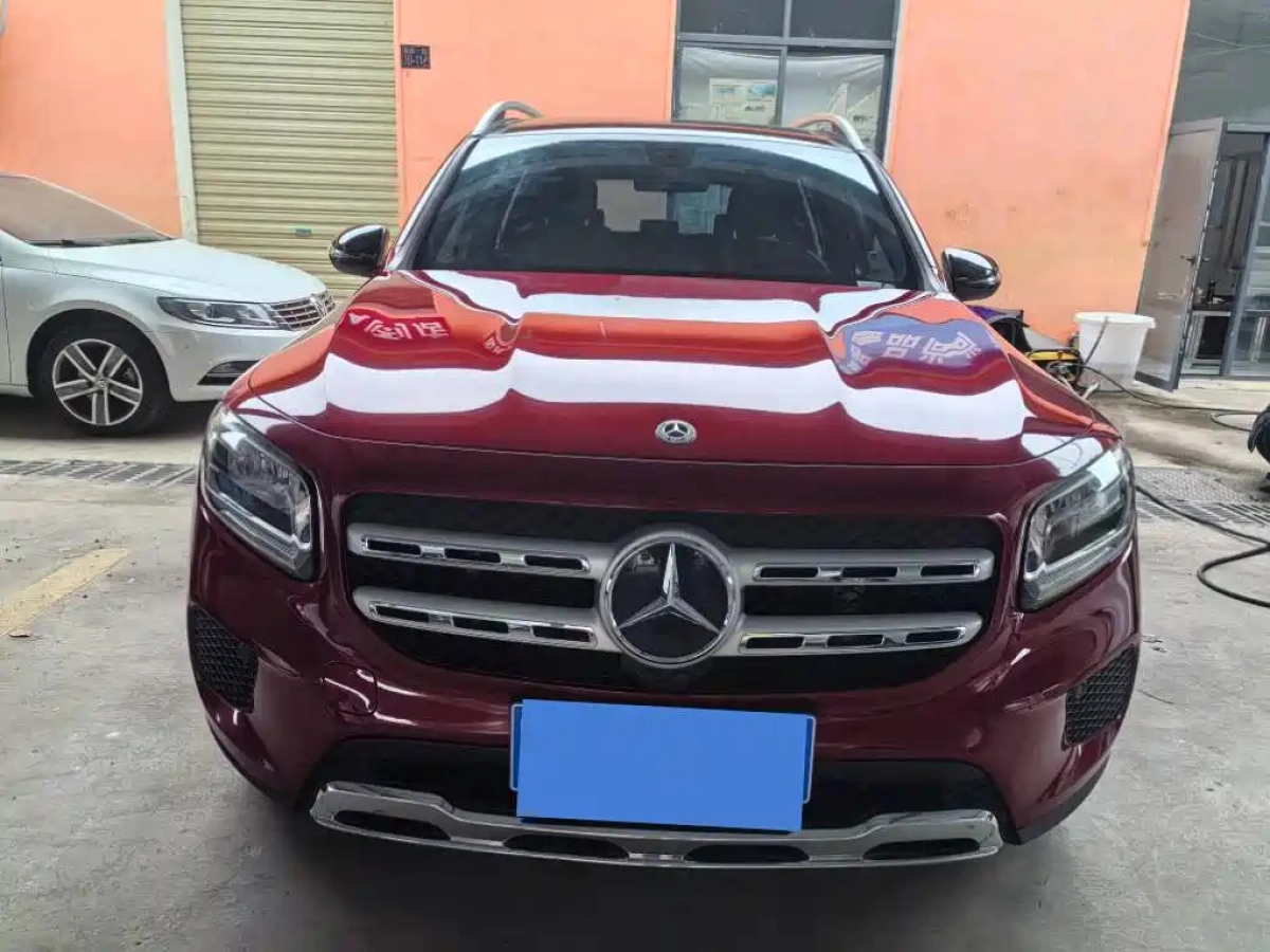 MERCEDES BENZ GLB