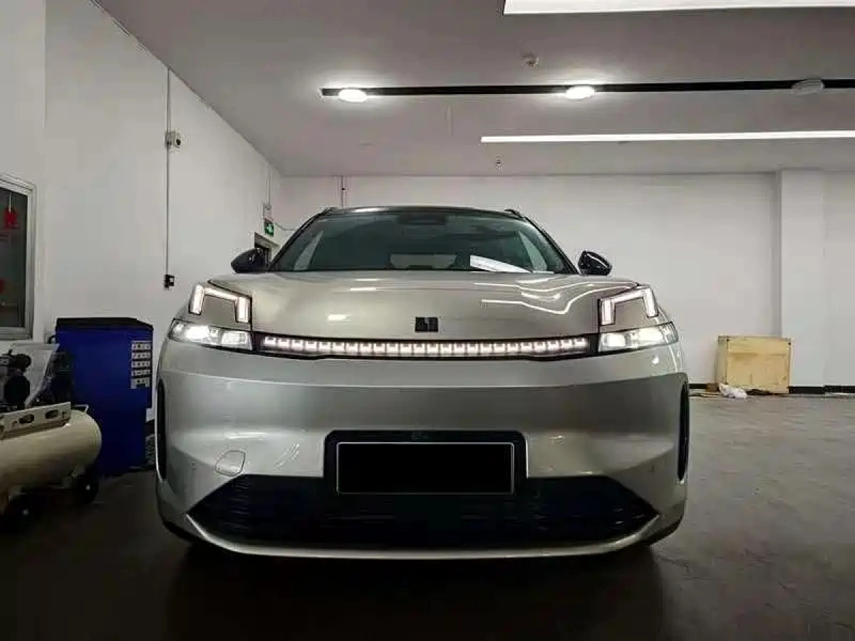 LYNK&CO 08 NEW ENERGY