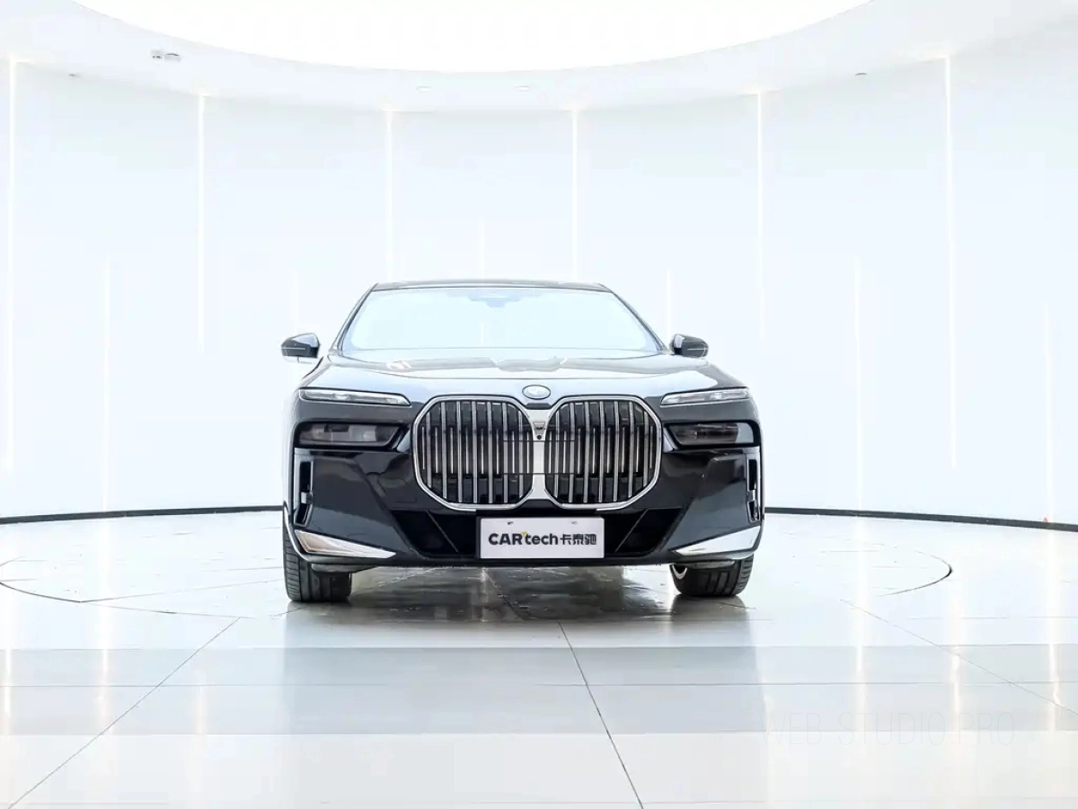 BMW 7-SERIES