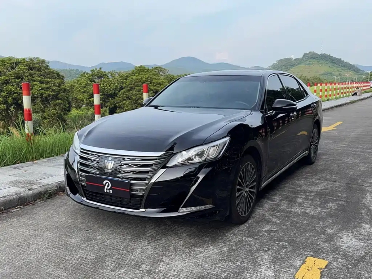 TOYOTA CROWN  2019