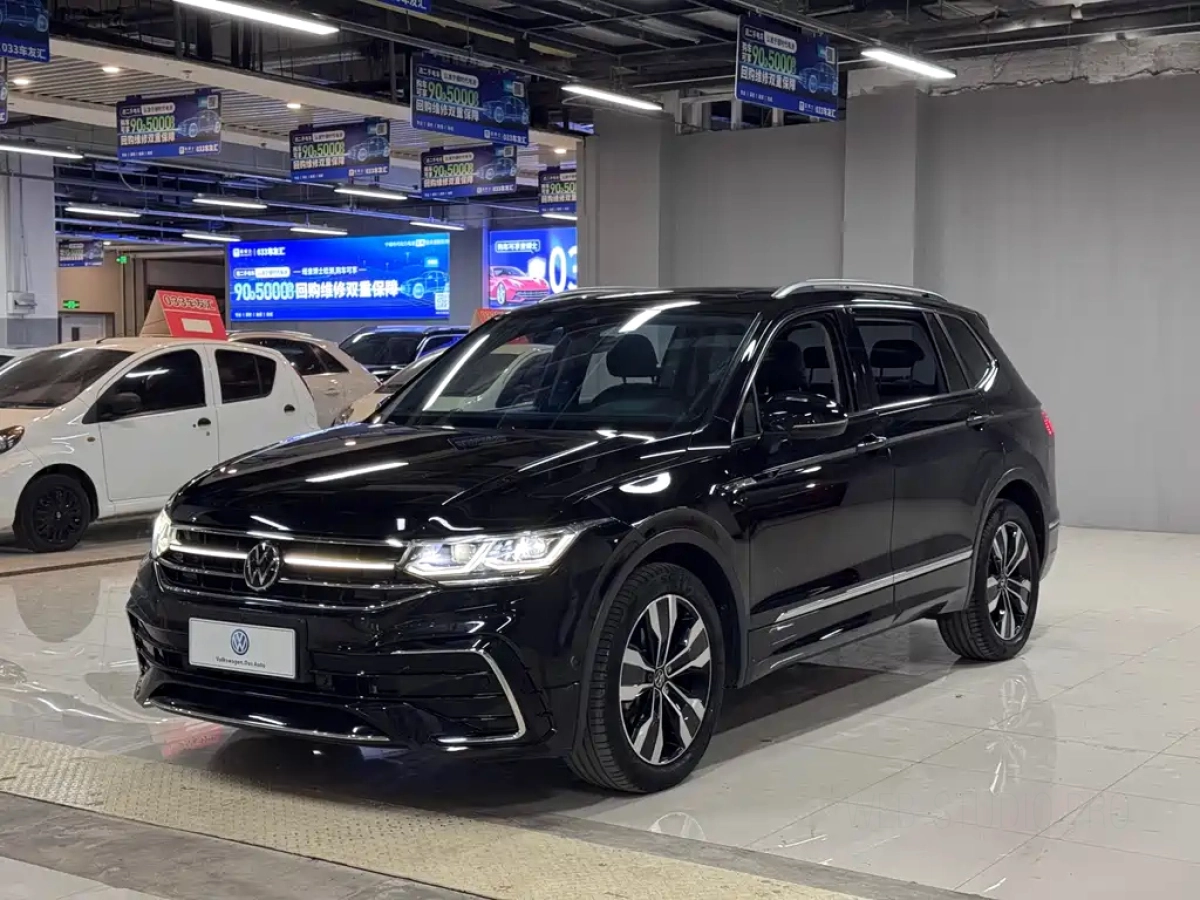 VOLKSWAGEN TIGUAN L  2022