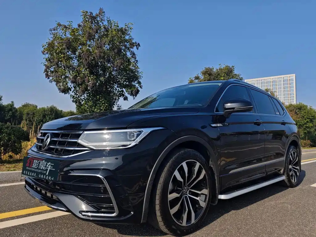 VOLKSWAGEN TIGUAN L  2022