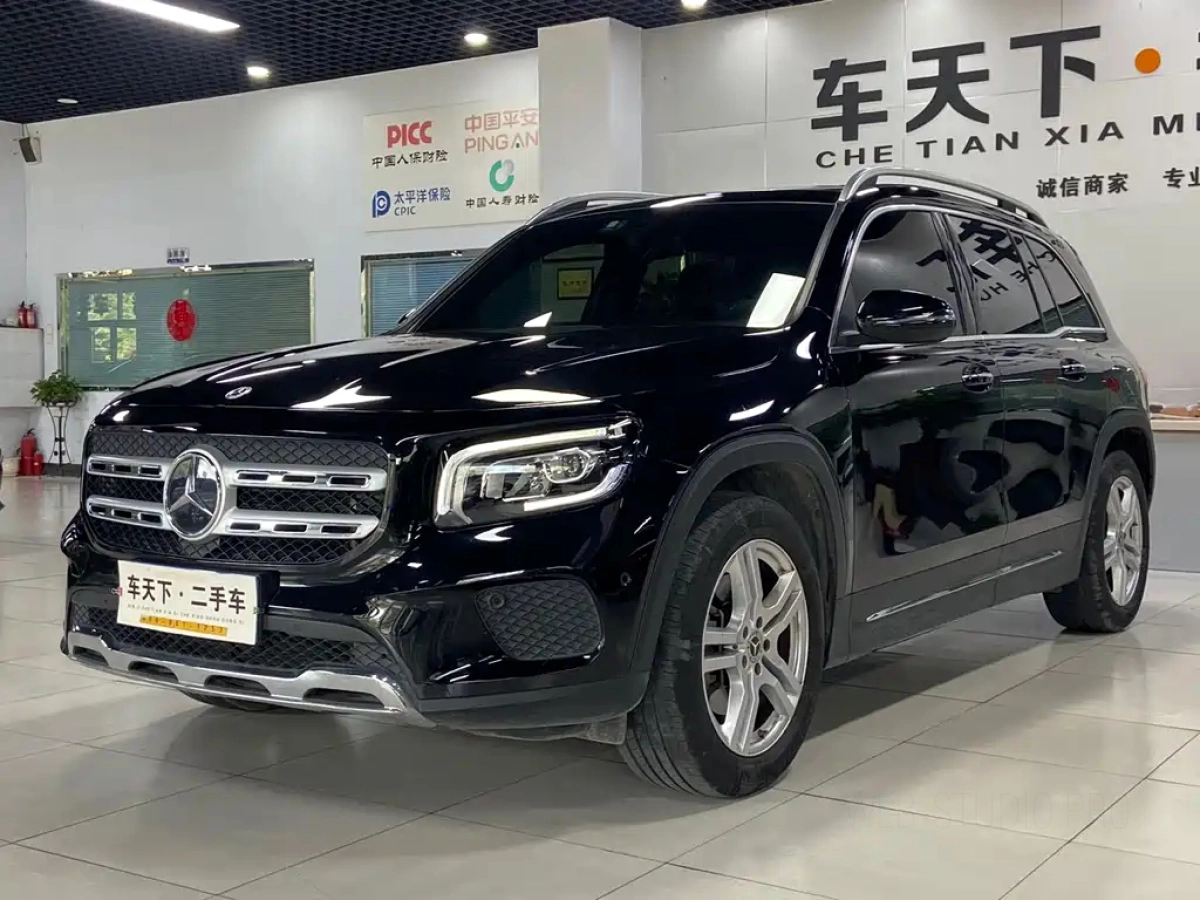 MERCEDES BENZ GLB