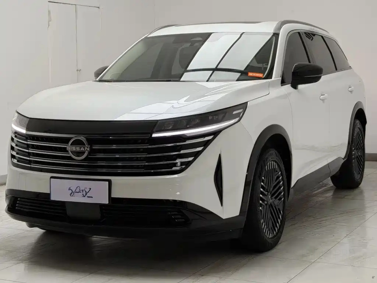 NISSAN PATHFINDER  2024