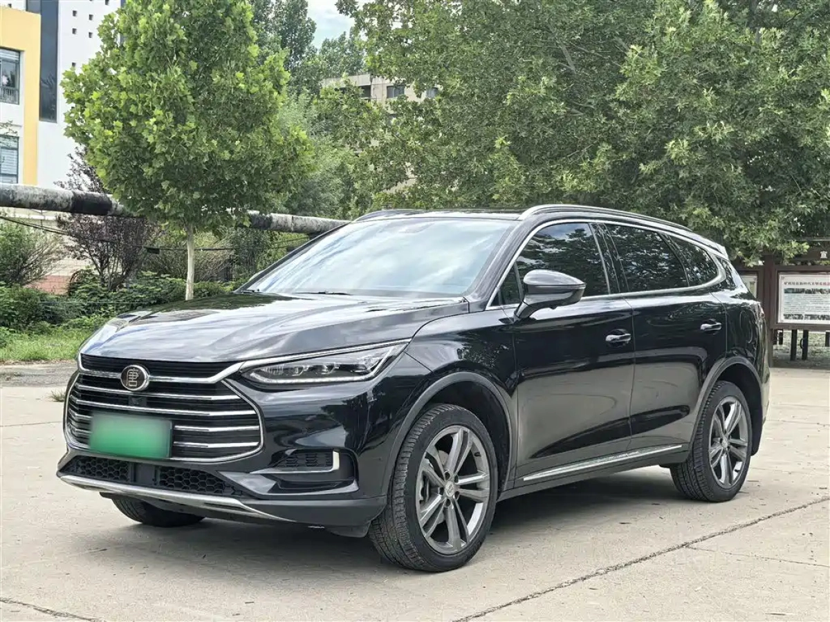 BYD TANG  2021