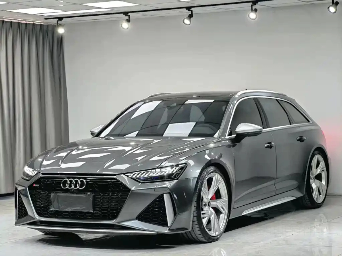 AUDI RS 6