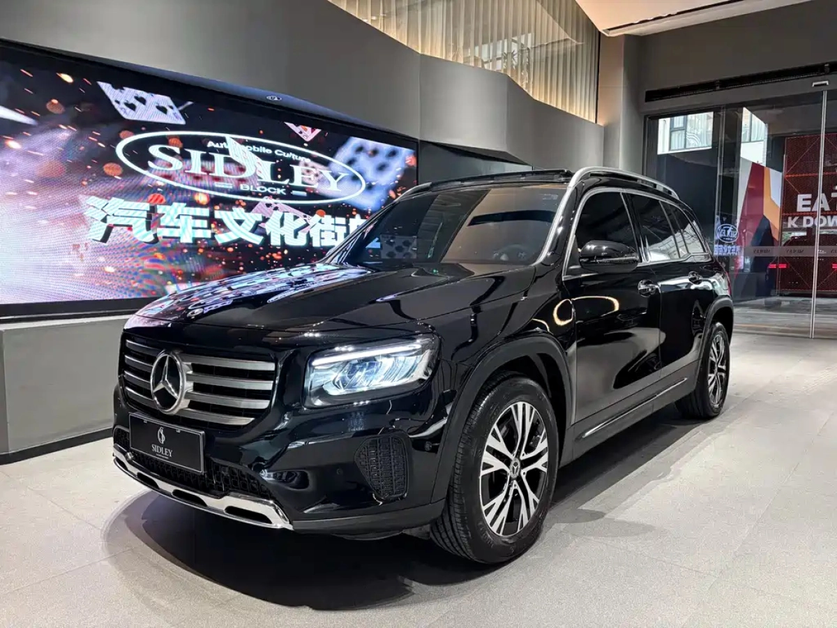 MERCEDES BENZ GLB