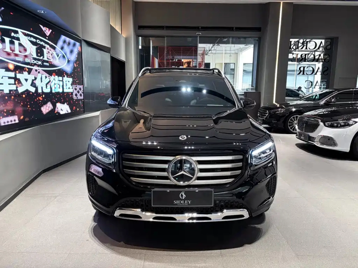 MERCEDES BENZ GLB