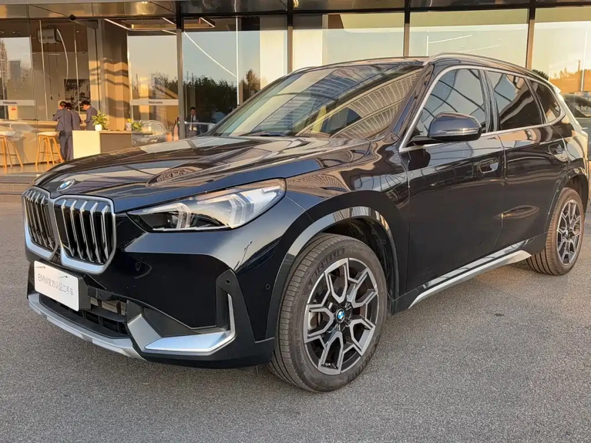 BMW X1  2024