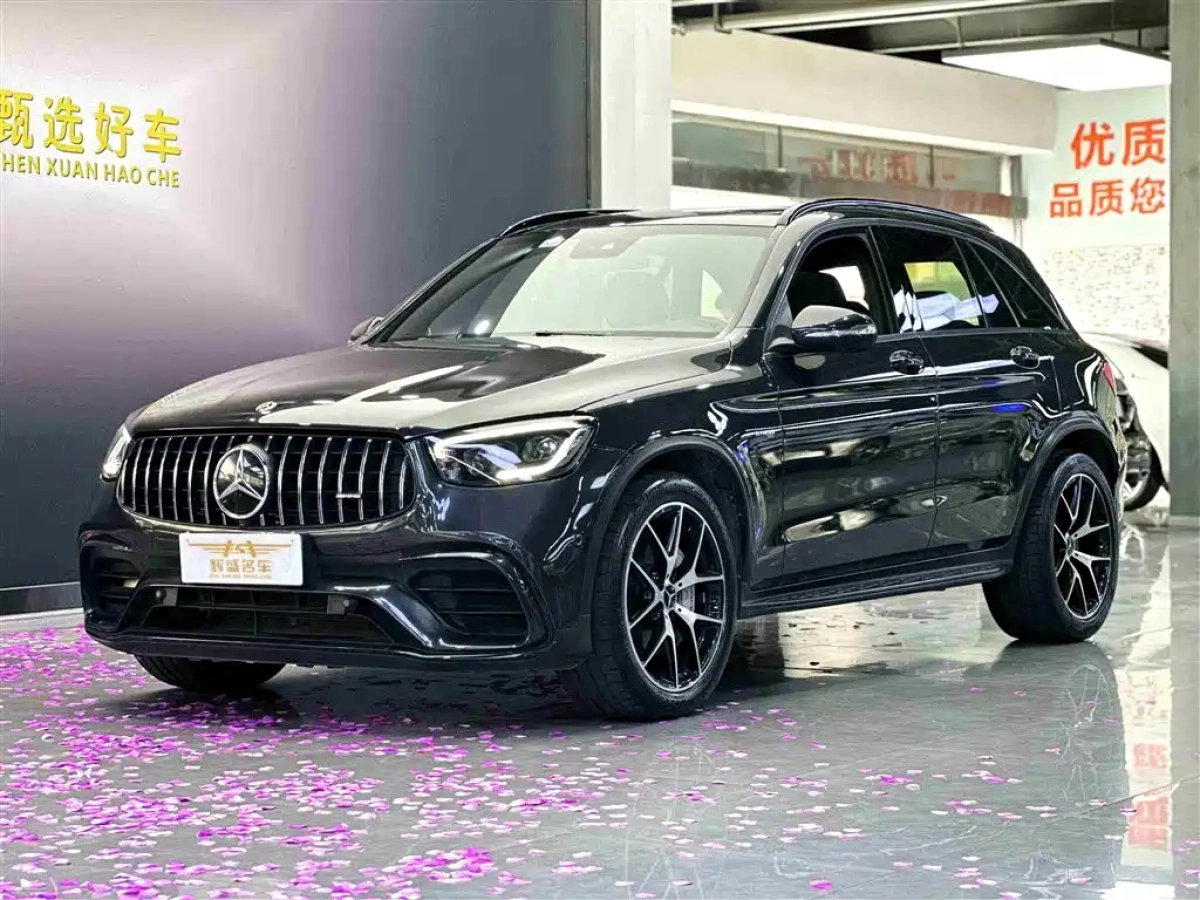 MERCEDES BENZ GLC AMG  2020