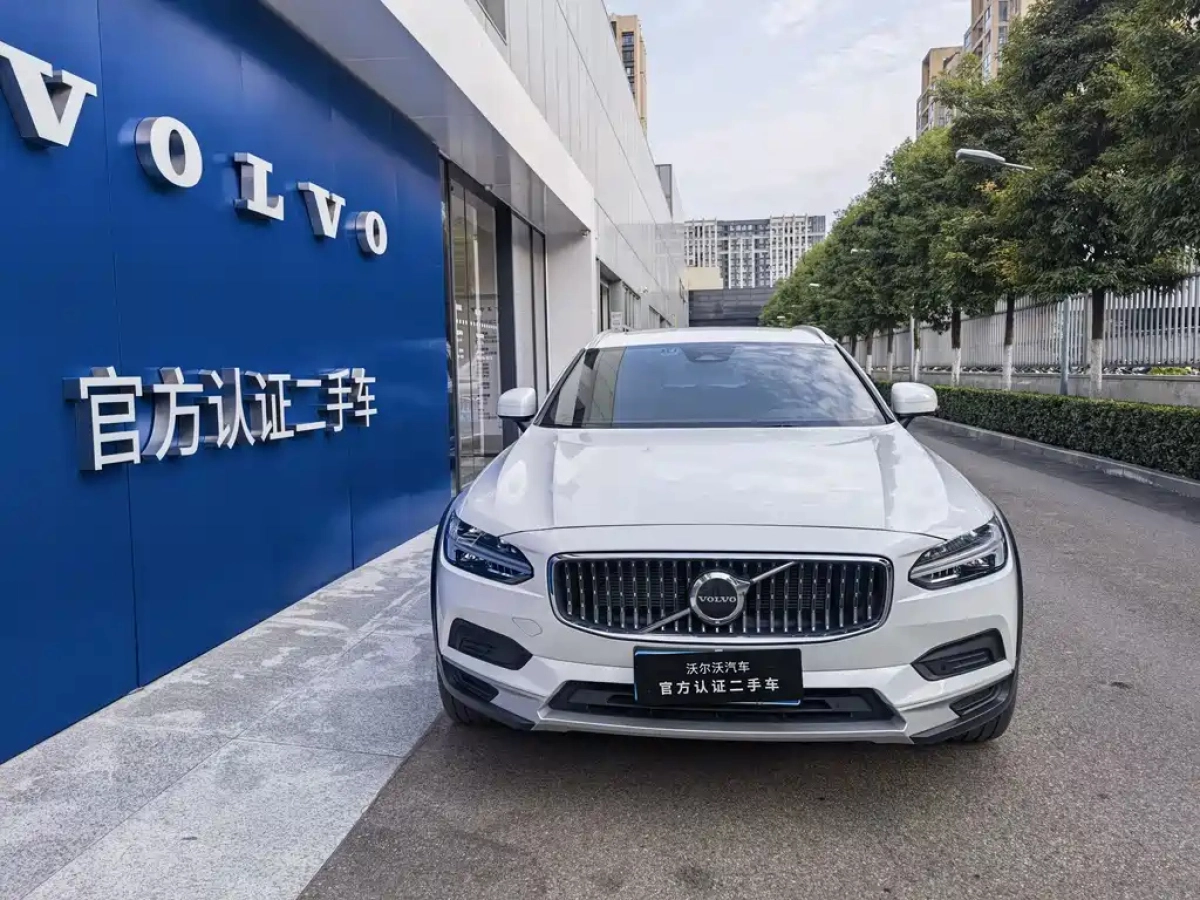 VOLVO V90