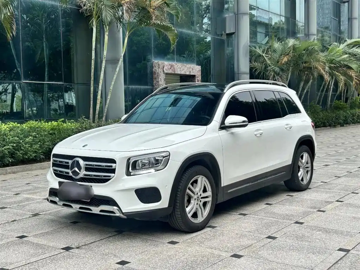 MERCEDES BENZ GLB