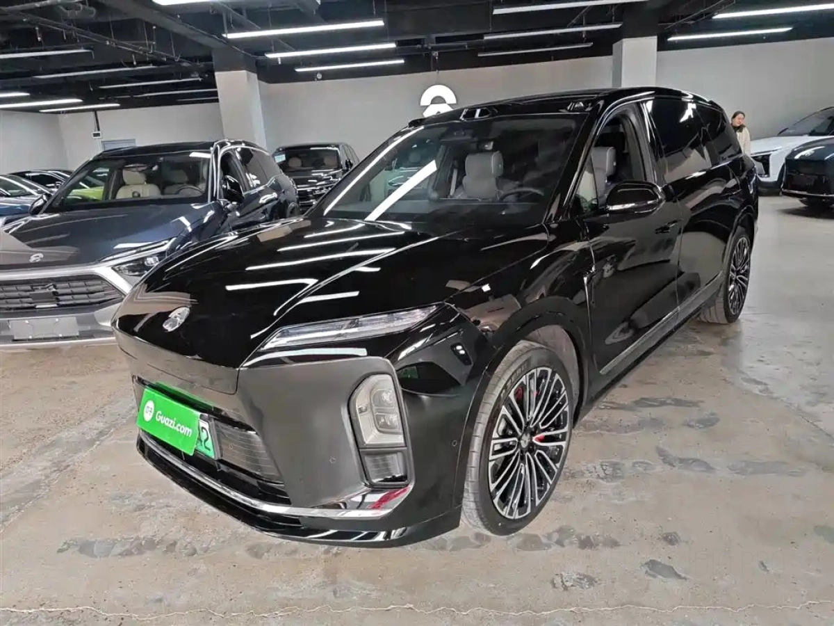 NIO ES8