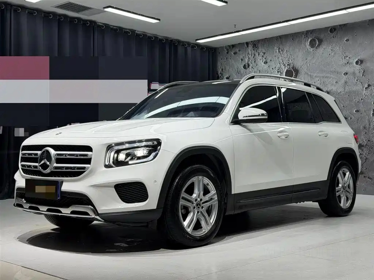 MERCEDES BENZ GLB