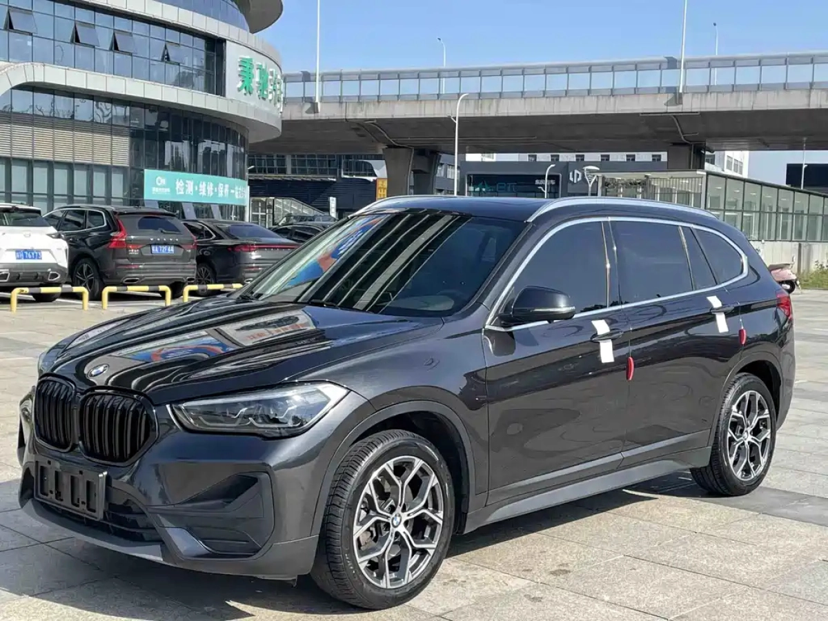 BMW X1  2021