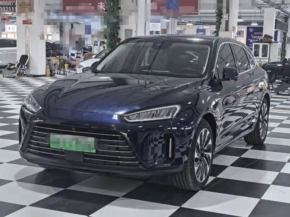 HUAWEI HARMON AITO M5  2023