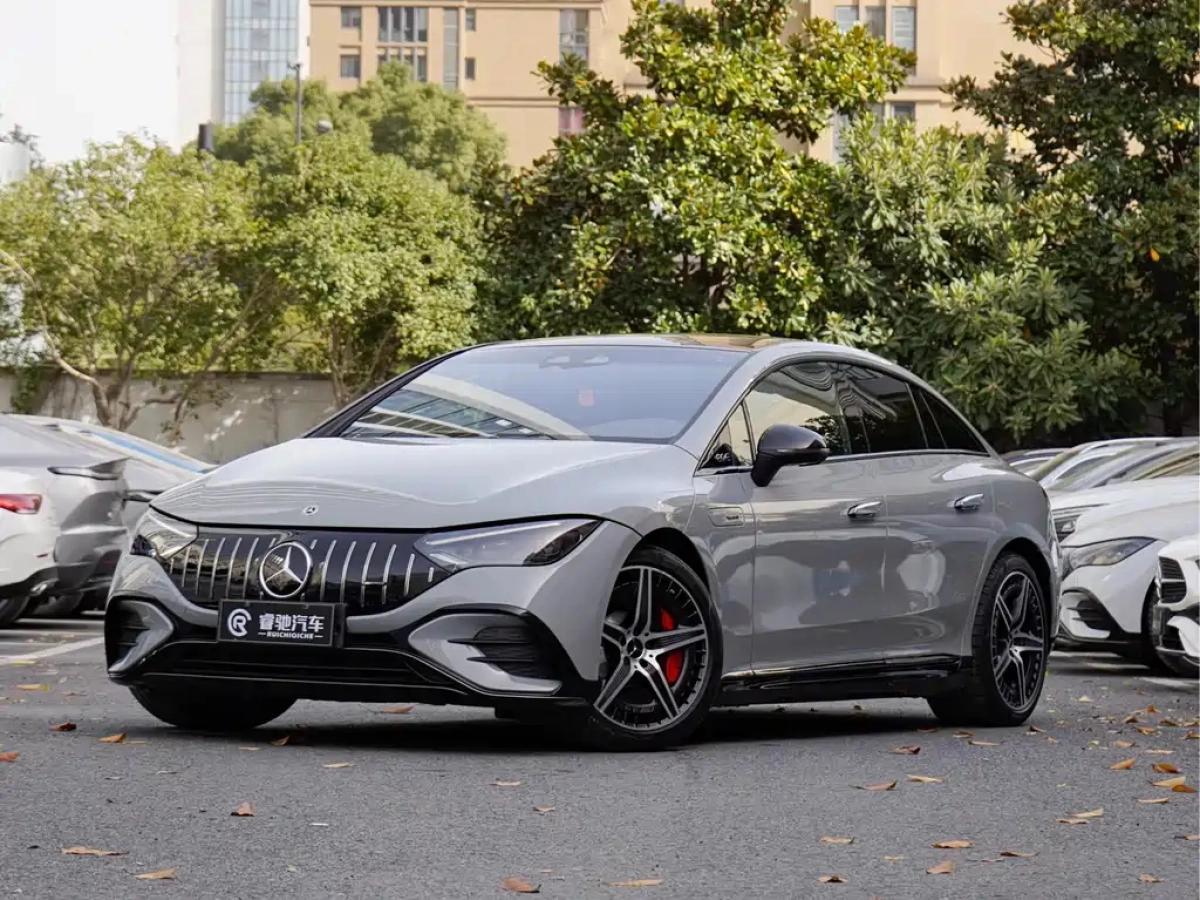 MERCEDES BENZ EQE AMG