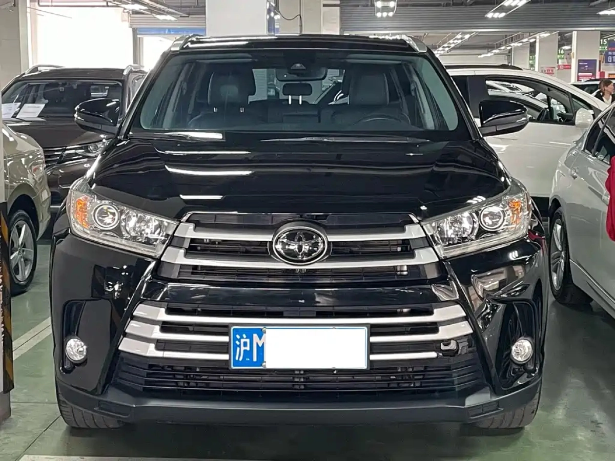 TOYOTA HIGHLANDER