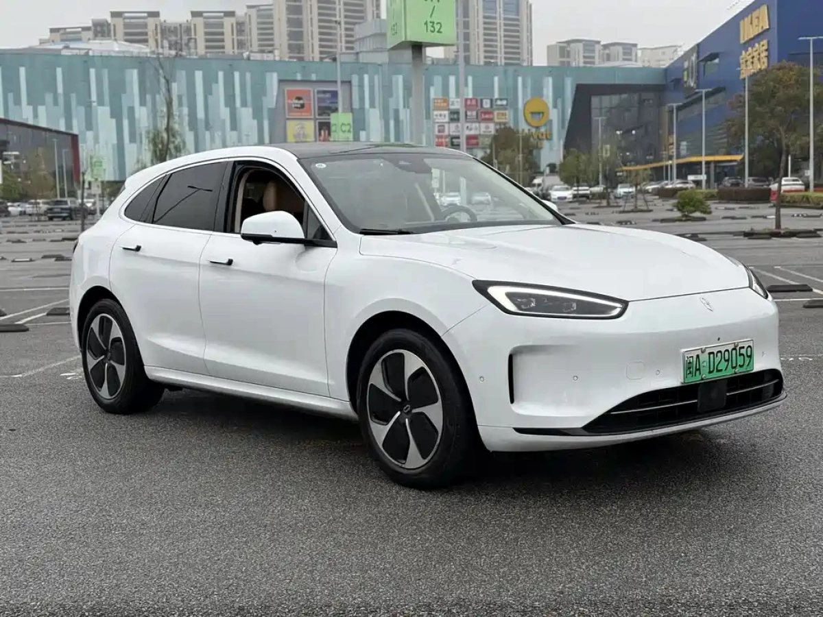 HUAWEI HARMON AITO M5