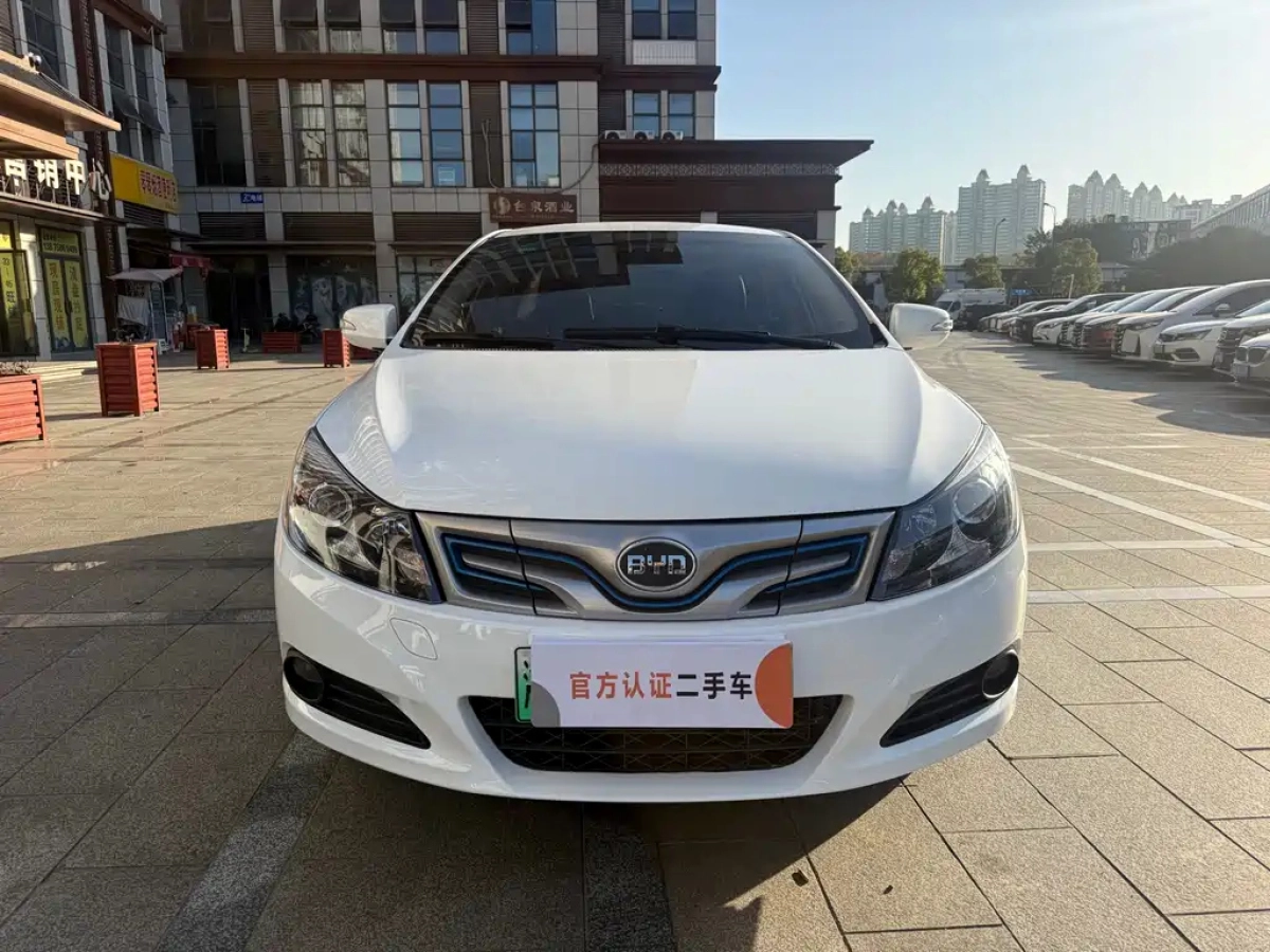 BYD E5