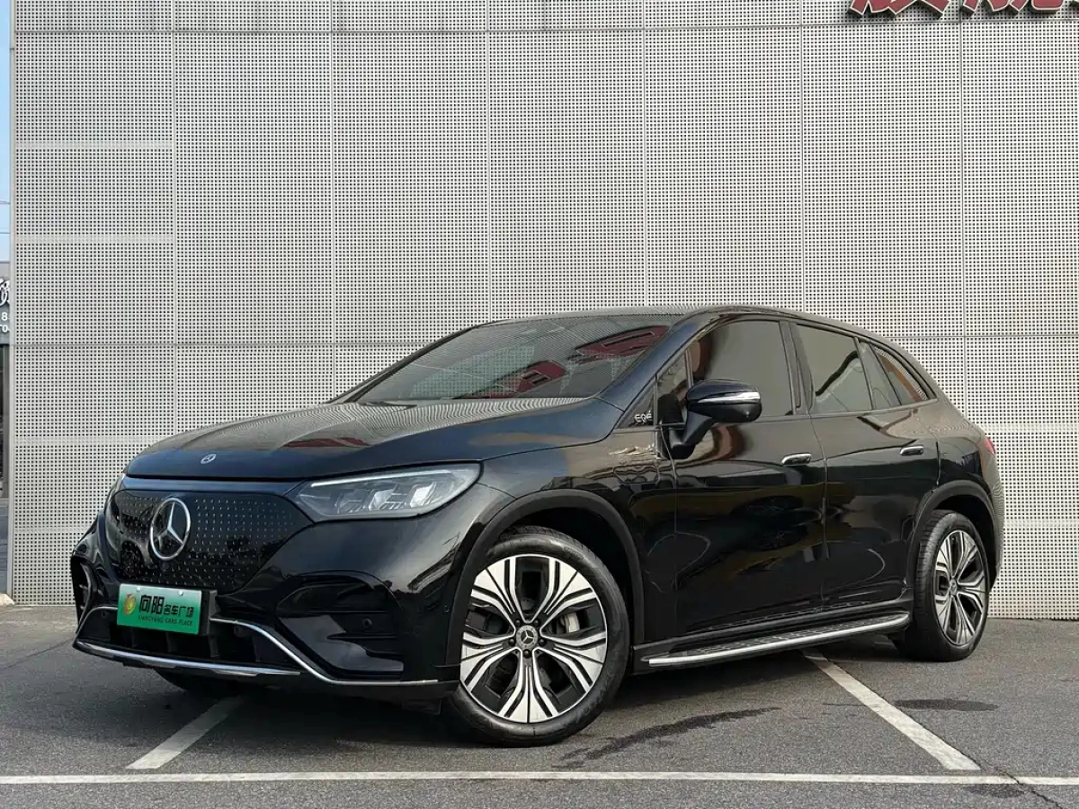 MERCEDES BENZ EQE SUV  2024