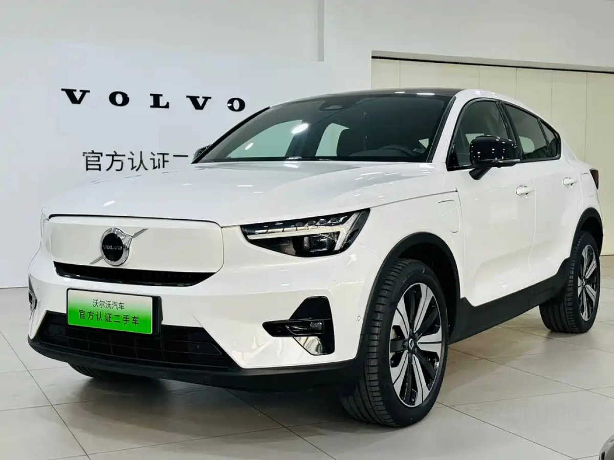VOLVO C40  2023