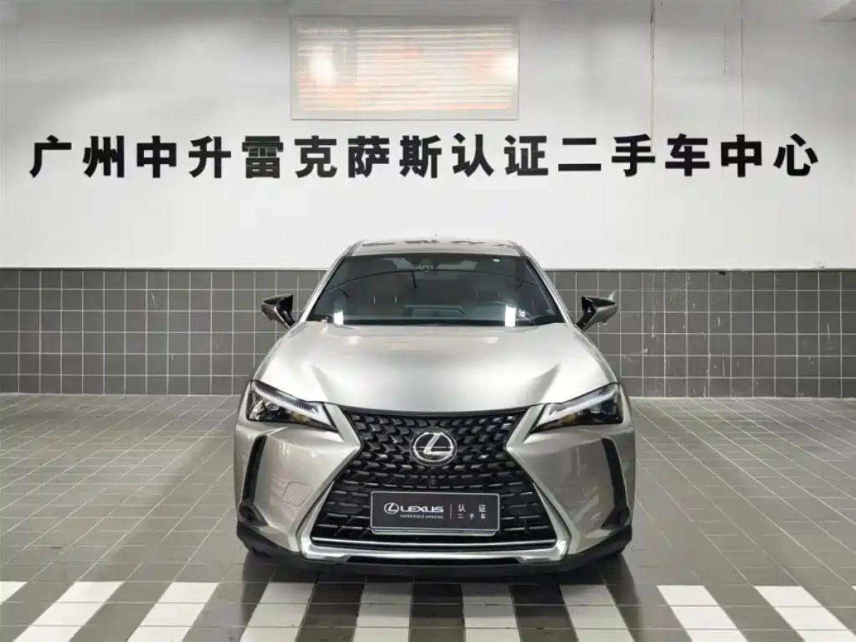LEXUS UX