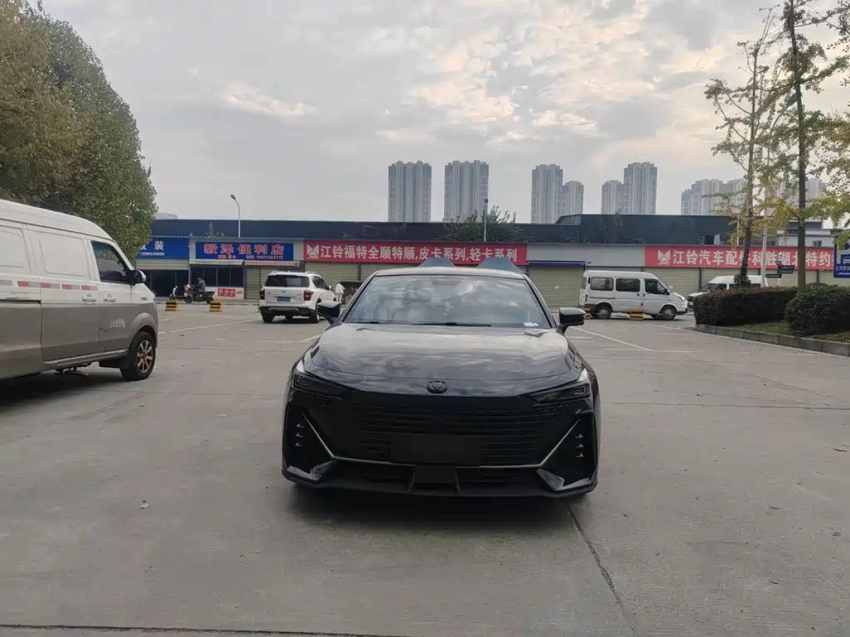 CHANGAN UNI-V