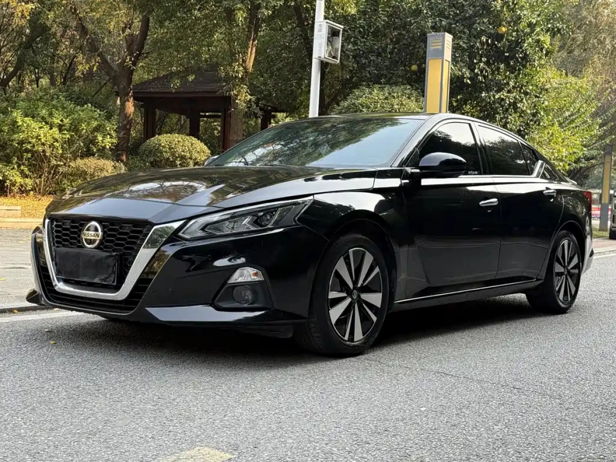 NISSAN TEANA