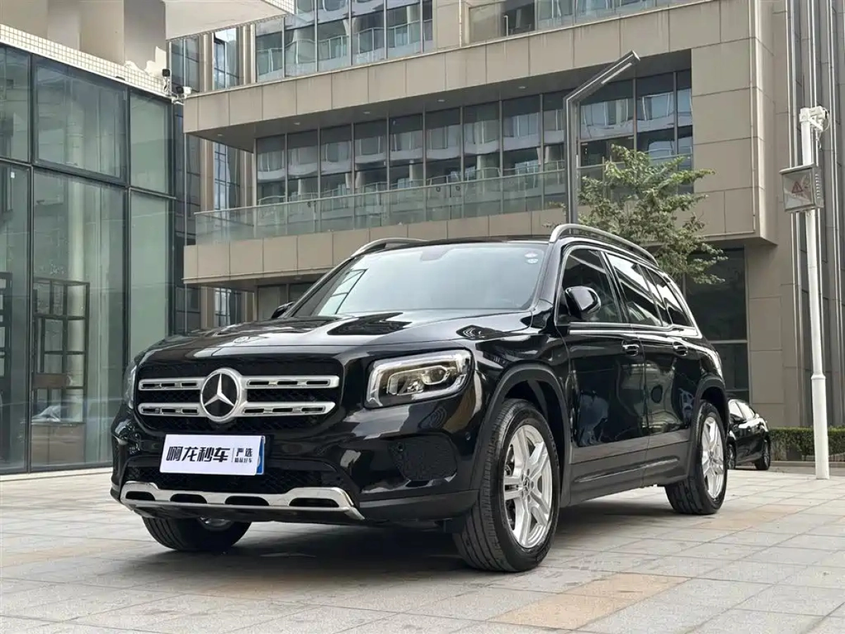 MERCEDES BENZ GLB