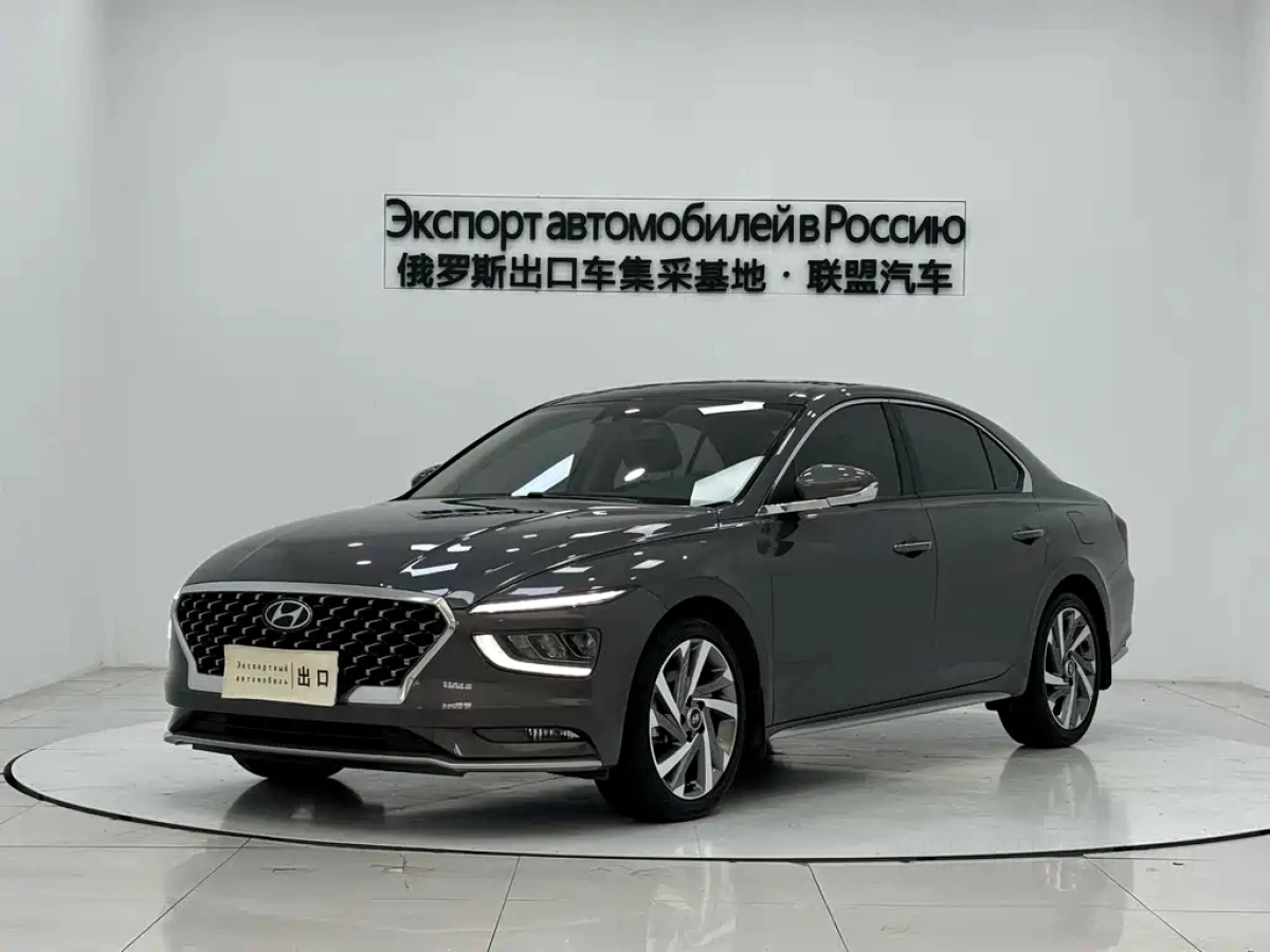 HYUNDAI MISTRA