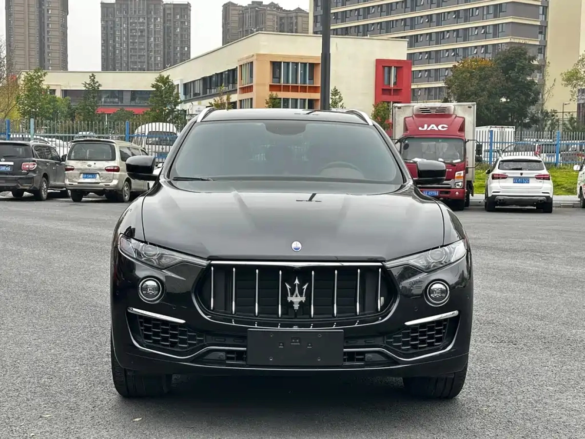 MASERATI LEVANTE