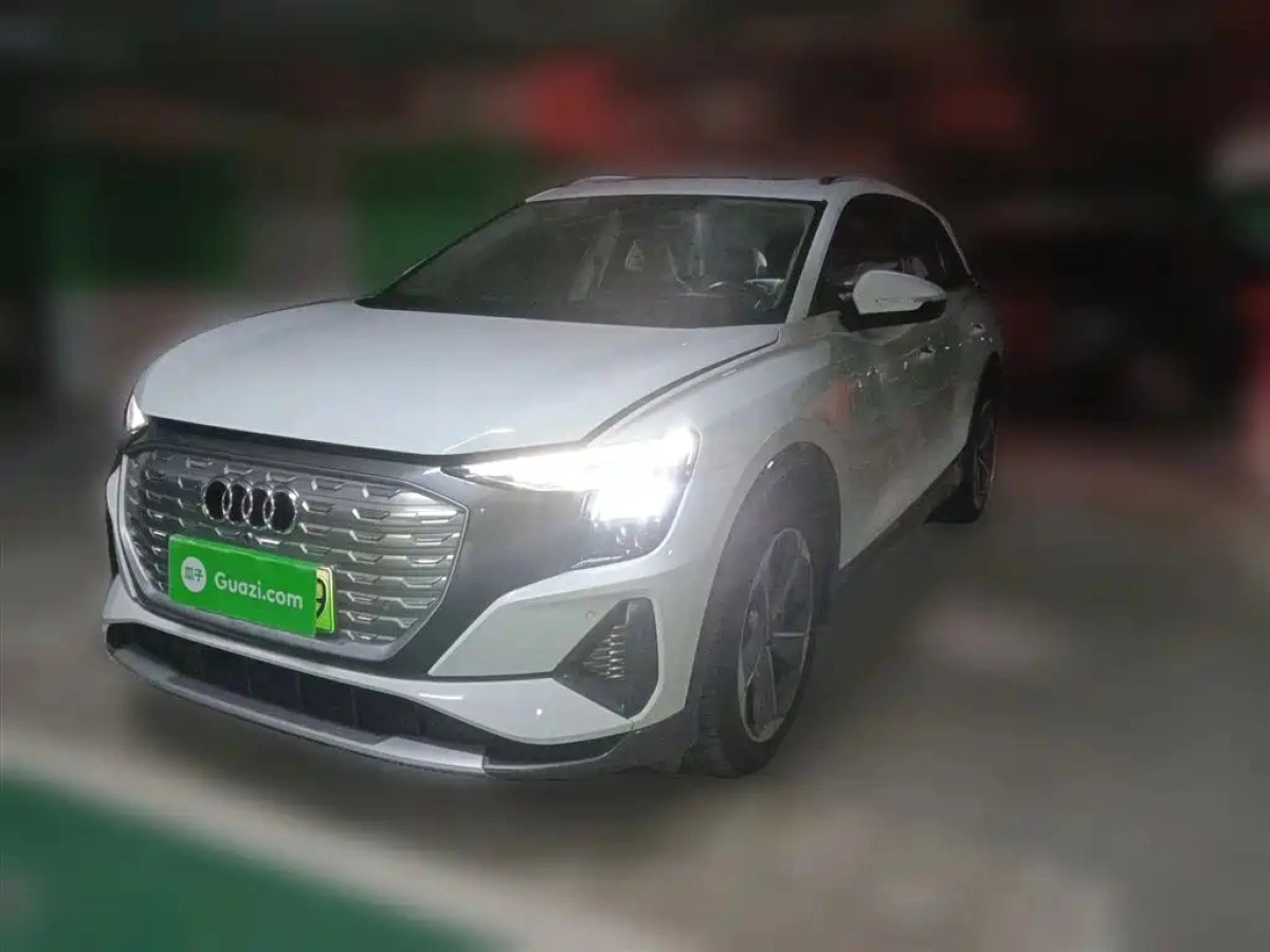 AUDI Q5 E-TRON  2023