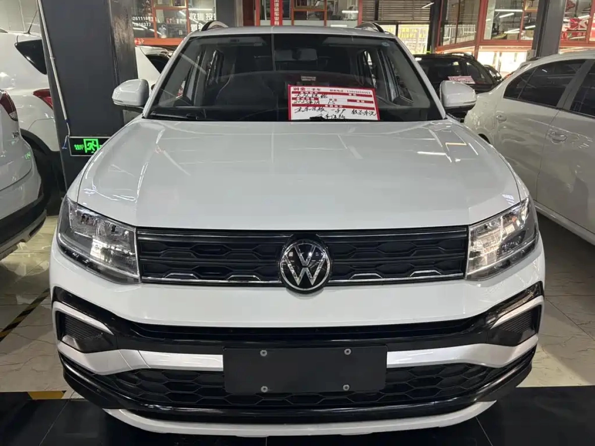 VOLKSWAGEN T-CROSS