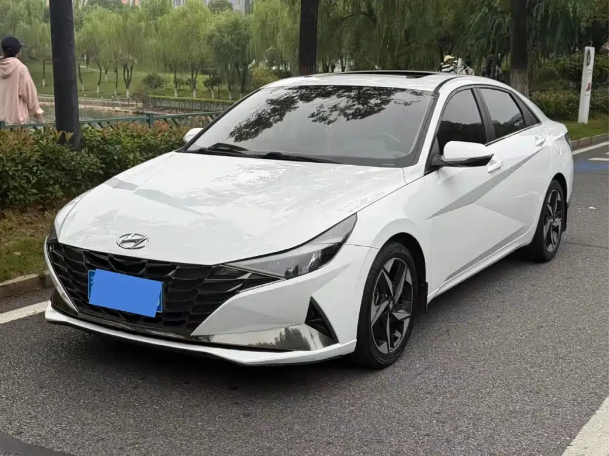 HYUNDAI ELANTRA  2022