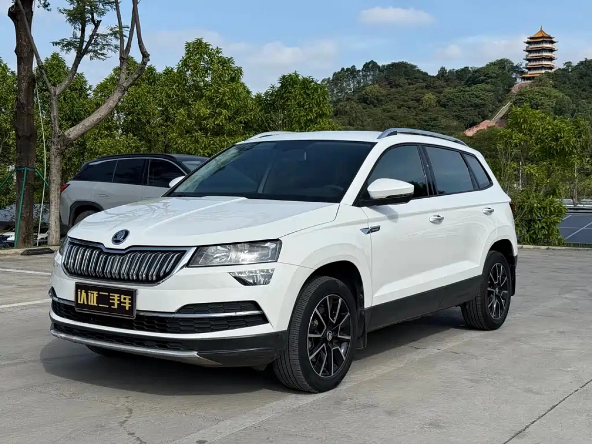SKODA KAROQ  2021