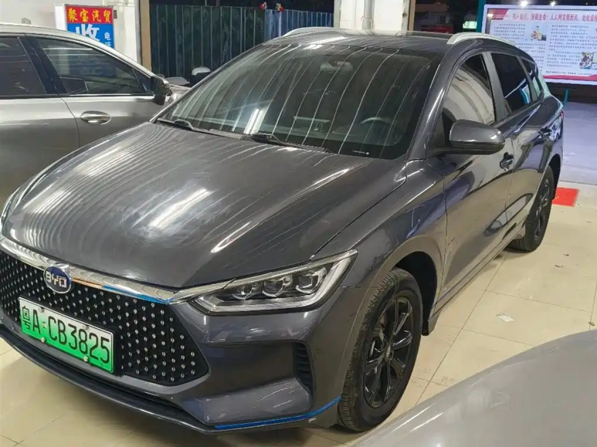 BYD E2