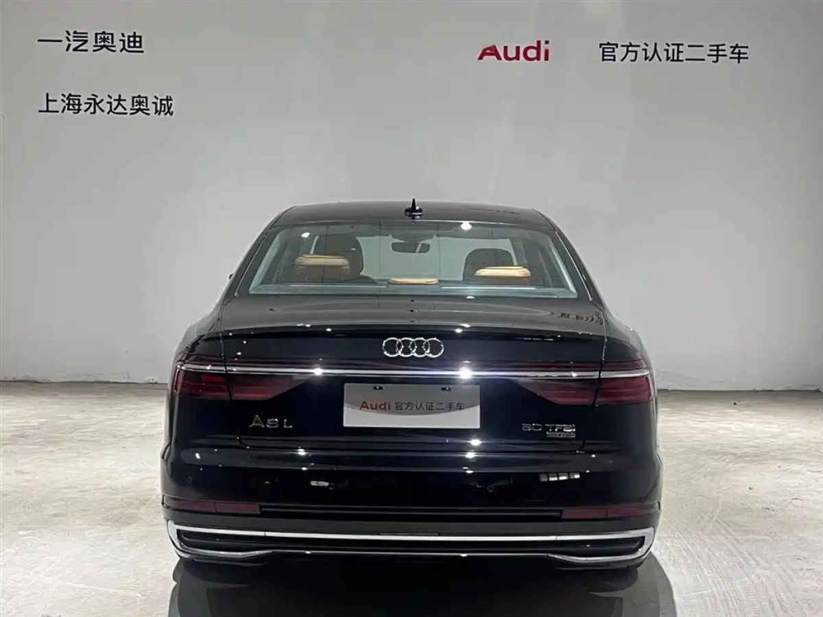 AUDI A8