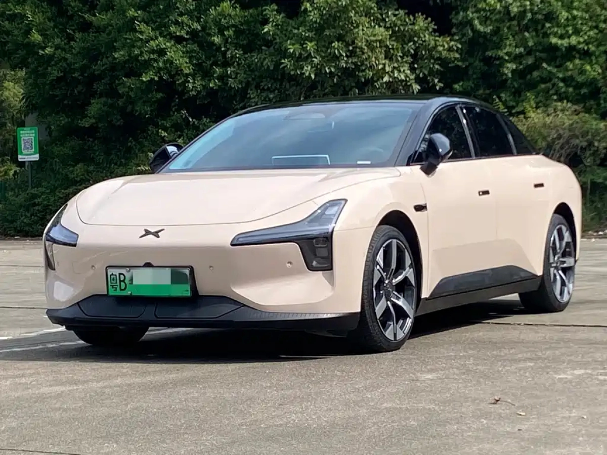 XPENG MOTORS MONA M03  2024