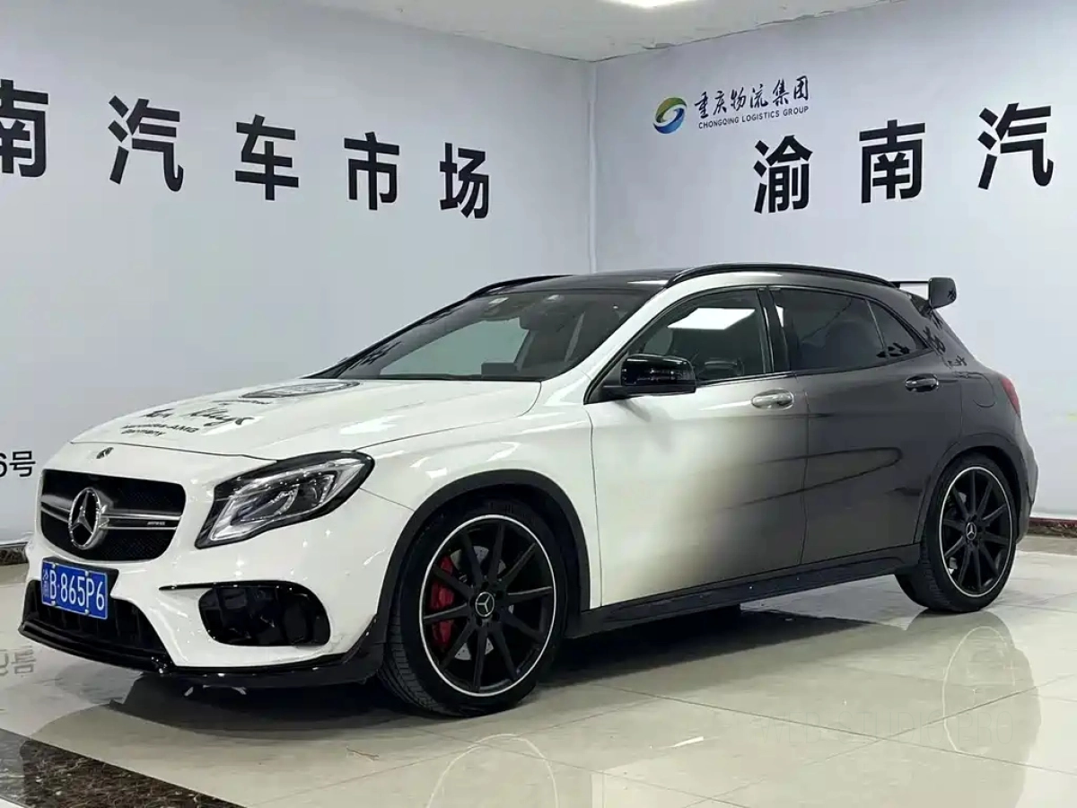 MERCEDES BENZ GLA AMG  2019